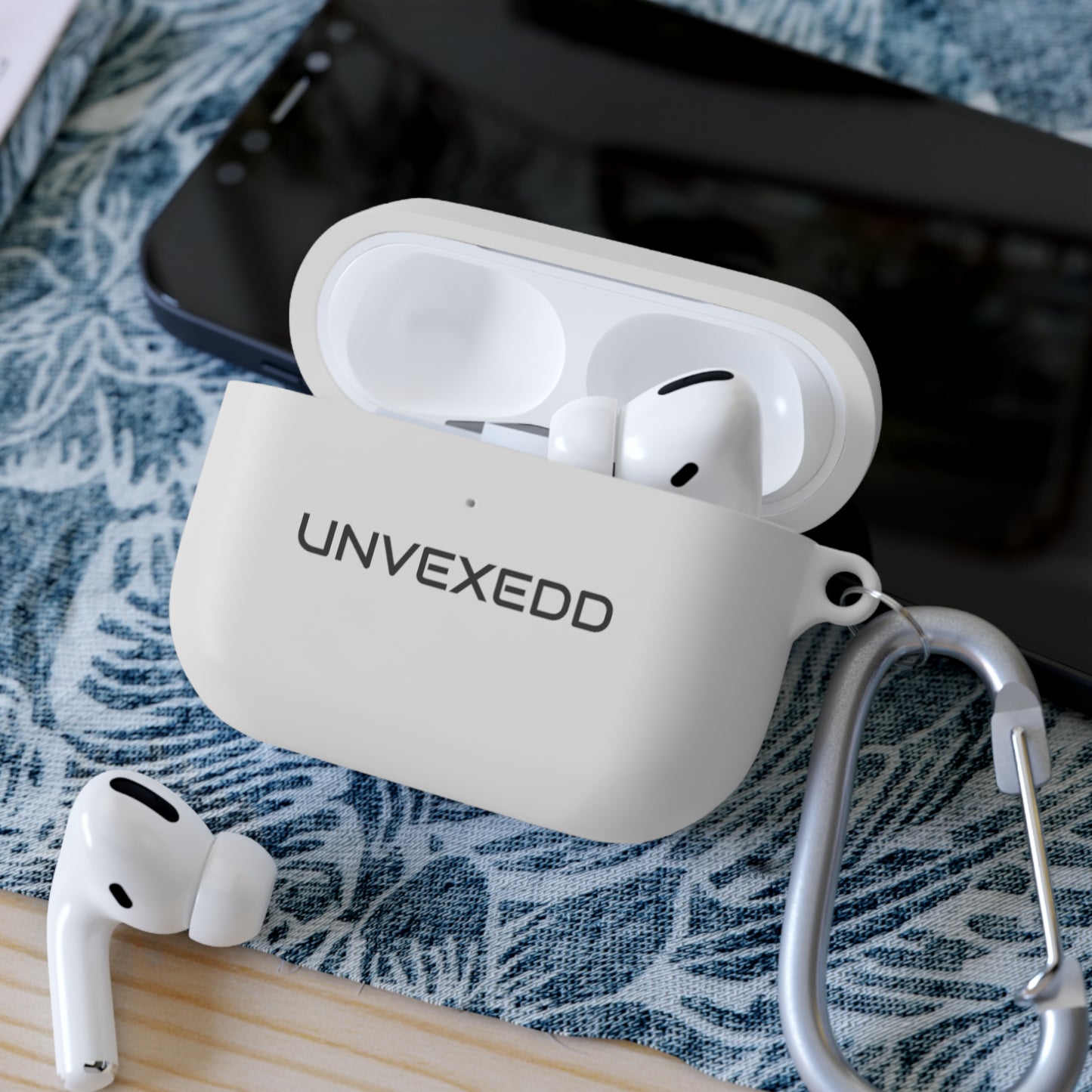 UNVEXEDD AirPods and AirPods Pro Case Cover