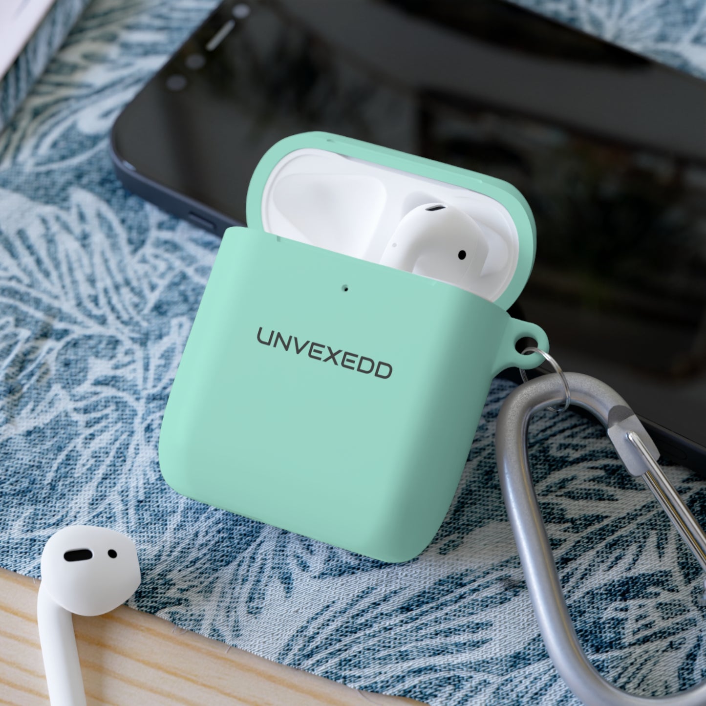 UNVEXEDD AirPods and AirPods Pro Case Cover