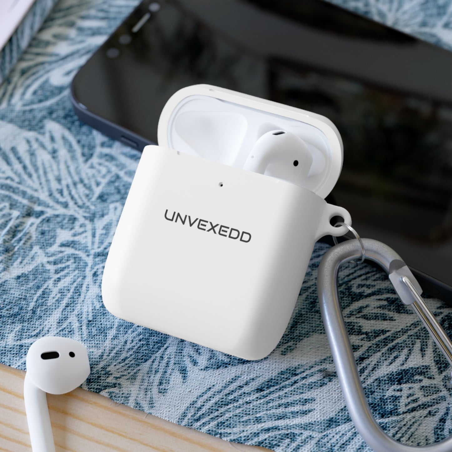 UNVEXEDD AirPods and AirPods Pro Case Cover